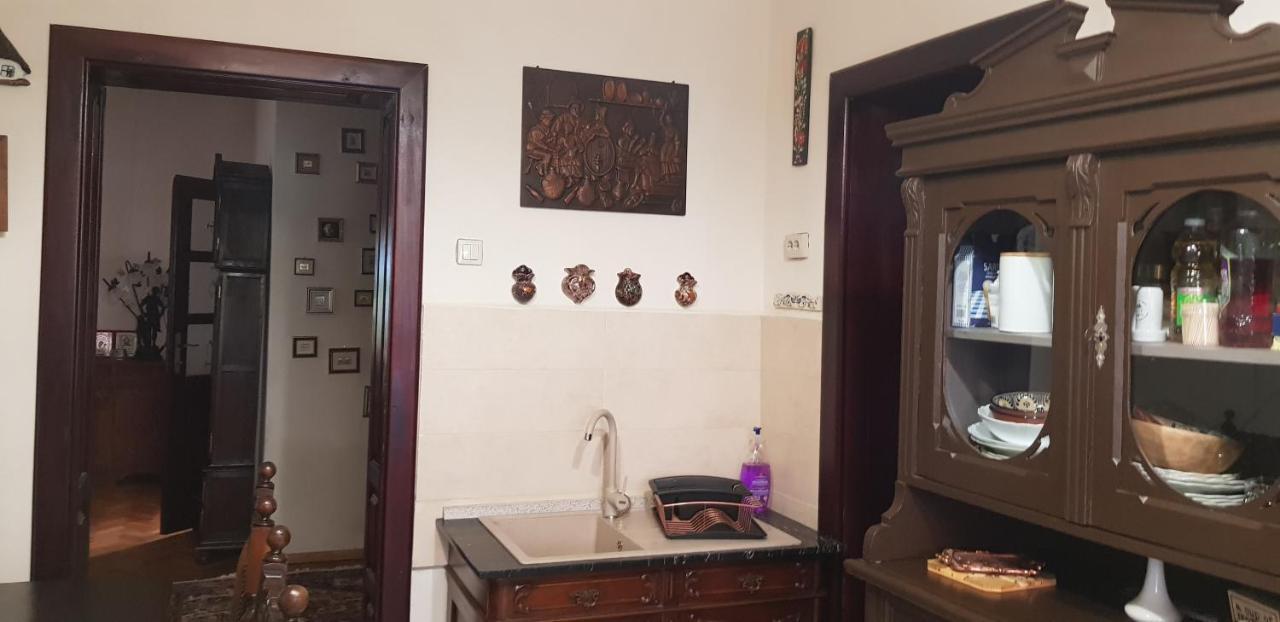 La Mihai Lupeni  المظهر الخارجي الصورة